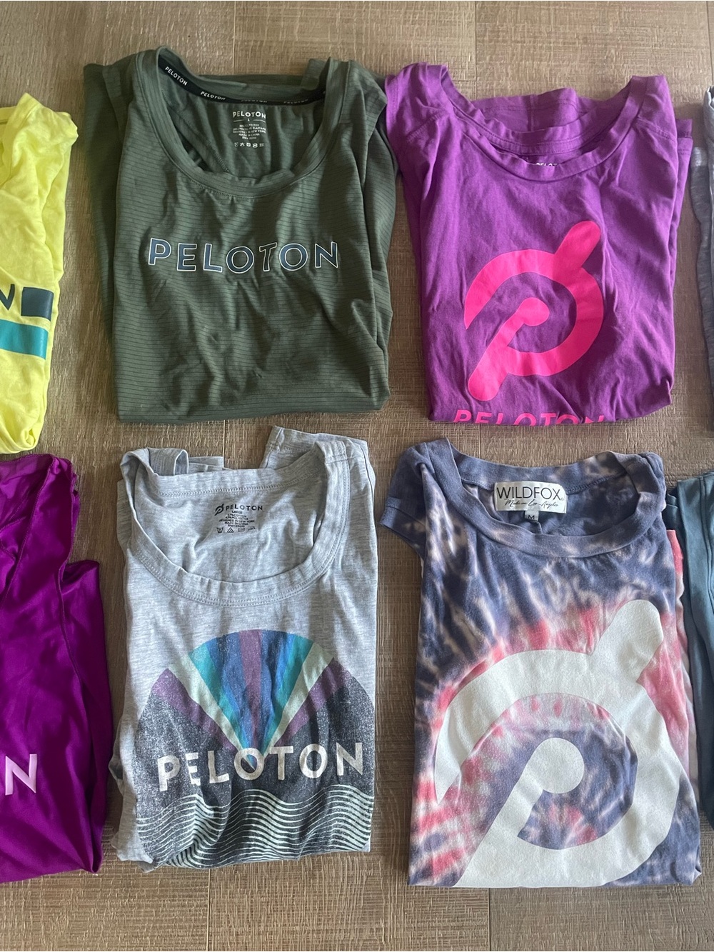 Lot - 10 Peloton Tanks Women’s M & L GUC - Picture 4 of 14